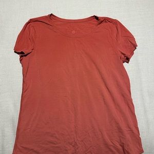 Lululemon Tee Size 6